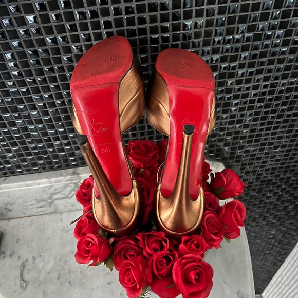 Christian louboutin t-strap platform heels - Picture 11 of 13